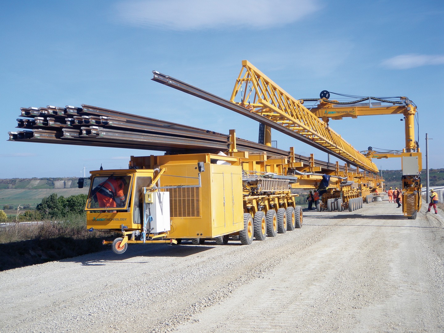 self propelled trailler